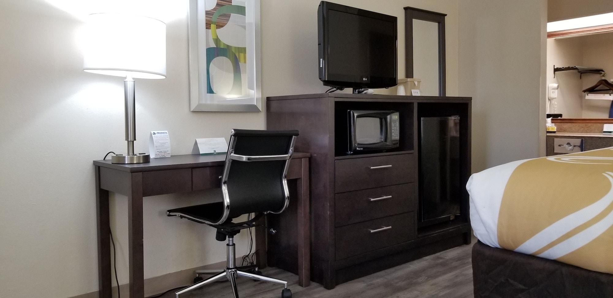 Quality Inn Pelham I-65 Exit 246 Экстерьер фото