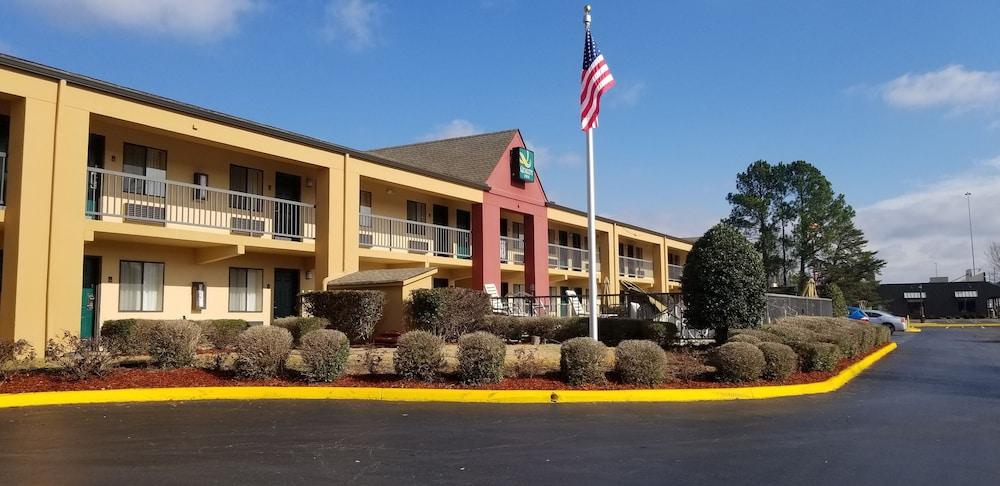 Quality Inn Pelham I-65 Exit 246 Экстерьер фото