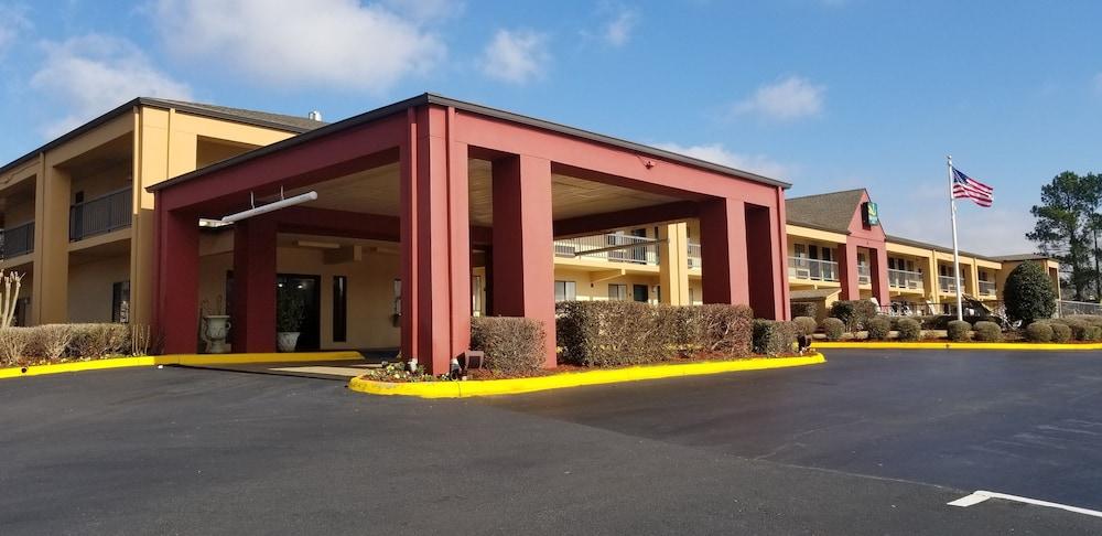 Quality Inn Pelham I-65 Exit 246 Экстерьер фото