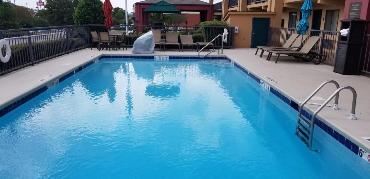 Quality Inn Pelham I-65 Exit 246 Экстерьер фото