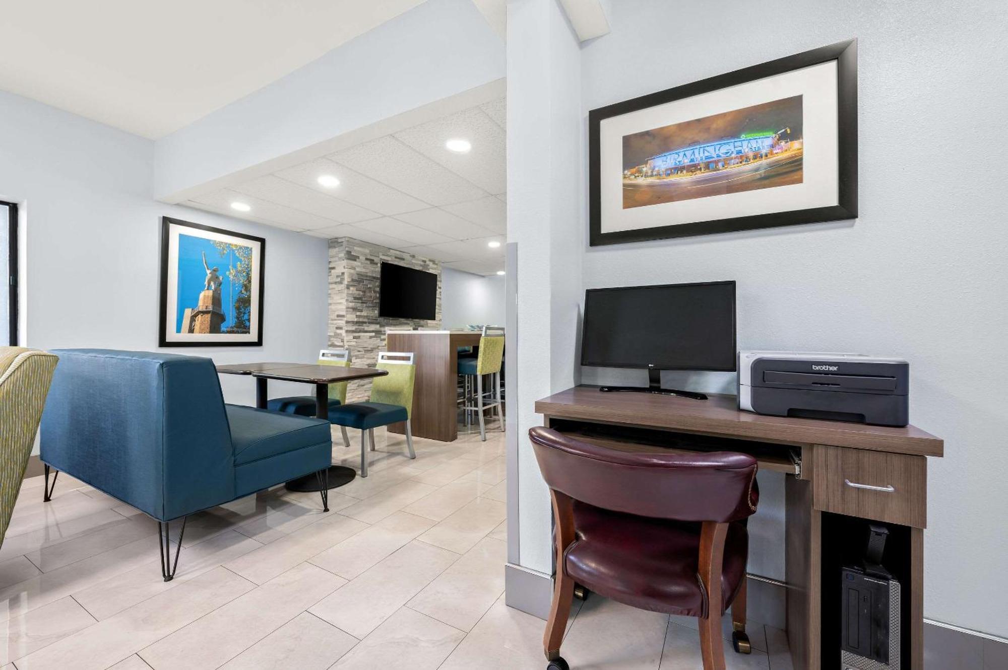 Quality Inn Pelham I-65 Exit 246 Экстерьер фото