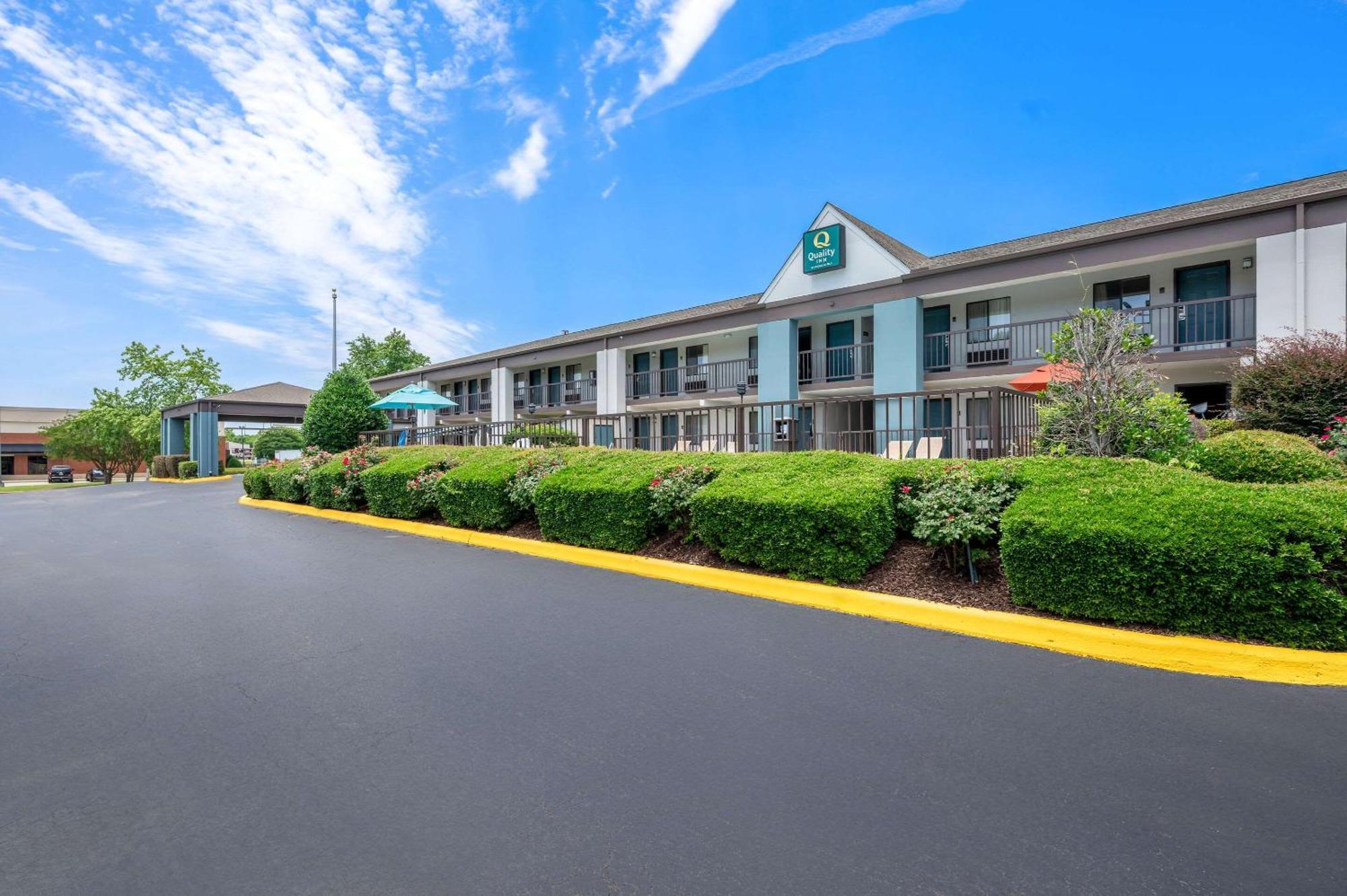 Quality Inn Pelham I-65 Exit 246 Экстерьер фото