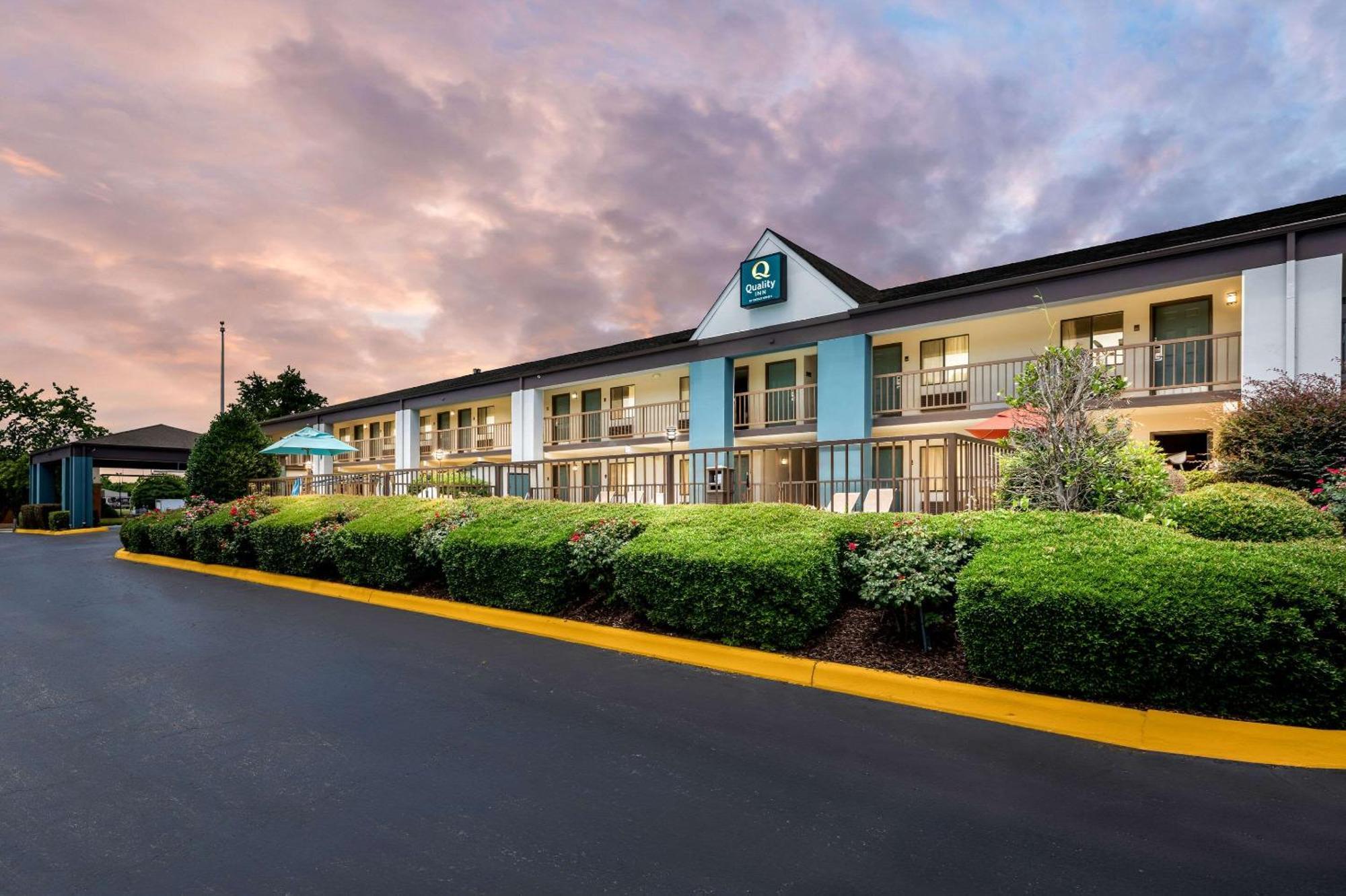 Quality Inn Pelham I-65 Exit 246 Экстерьер фото