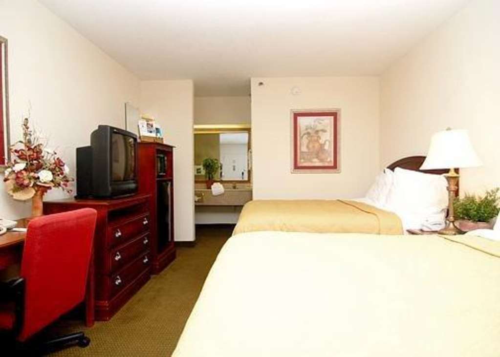 Quality Inn Pelham I-65 Exit 246 Номер фото